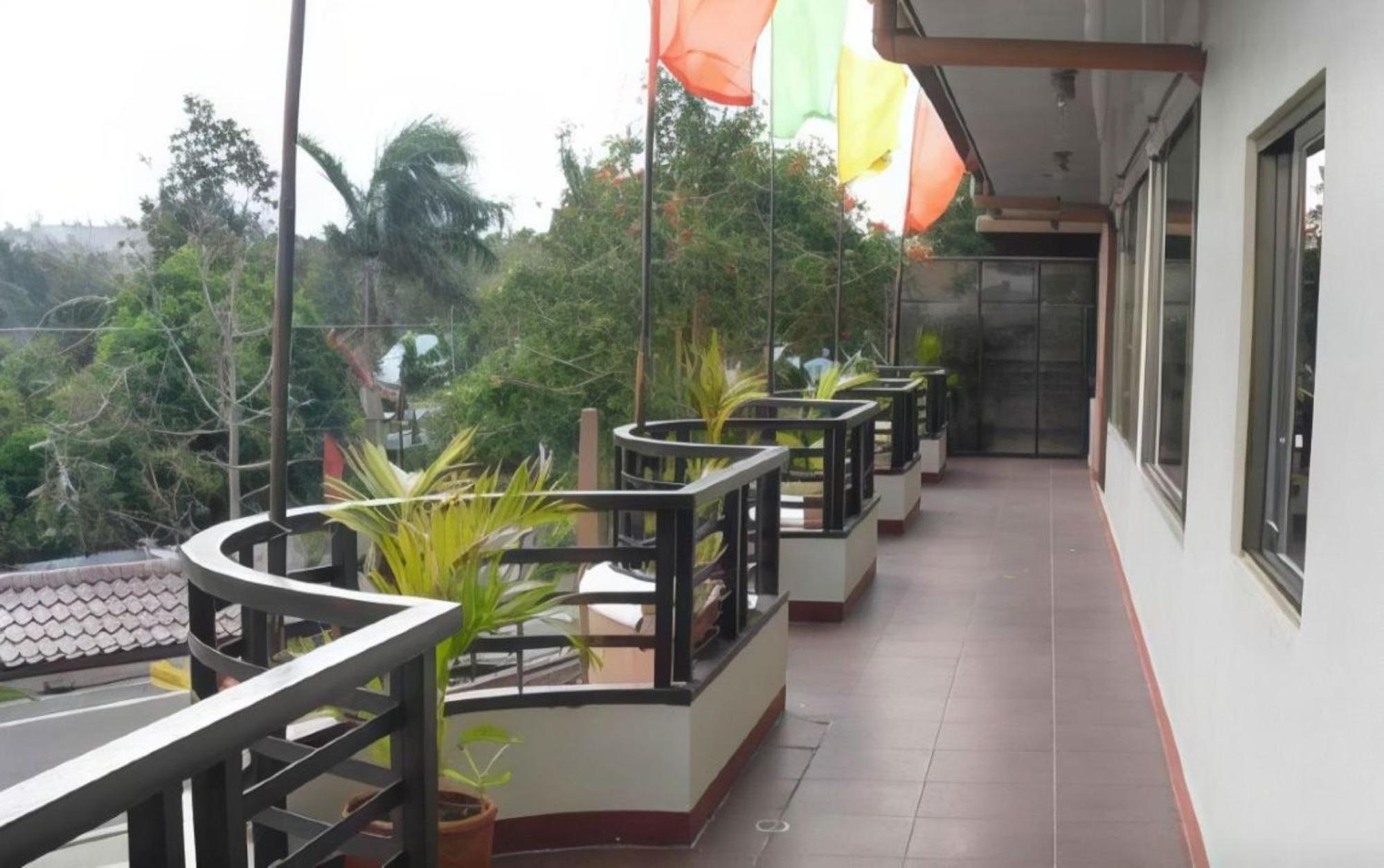 מלון טגאיטאי Reddoorz At Tagaytay Road מראה חיצוני תמונה